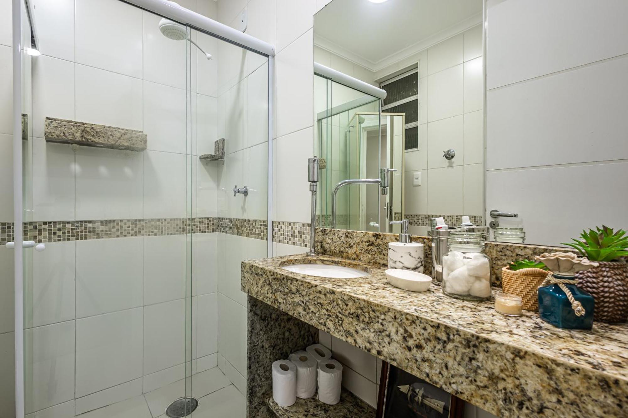 Apartamento Em Copacabana Proximo Da